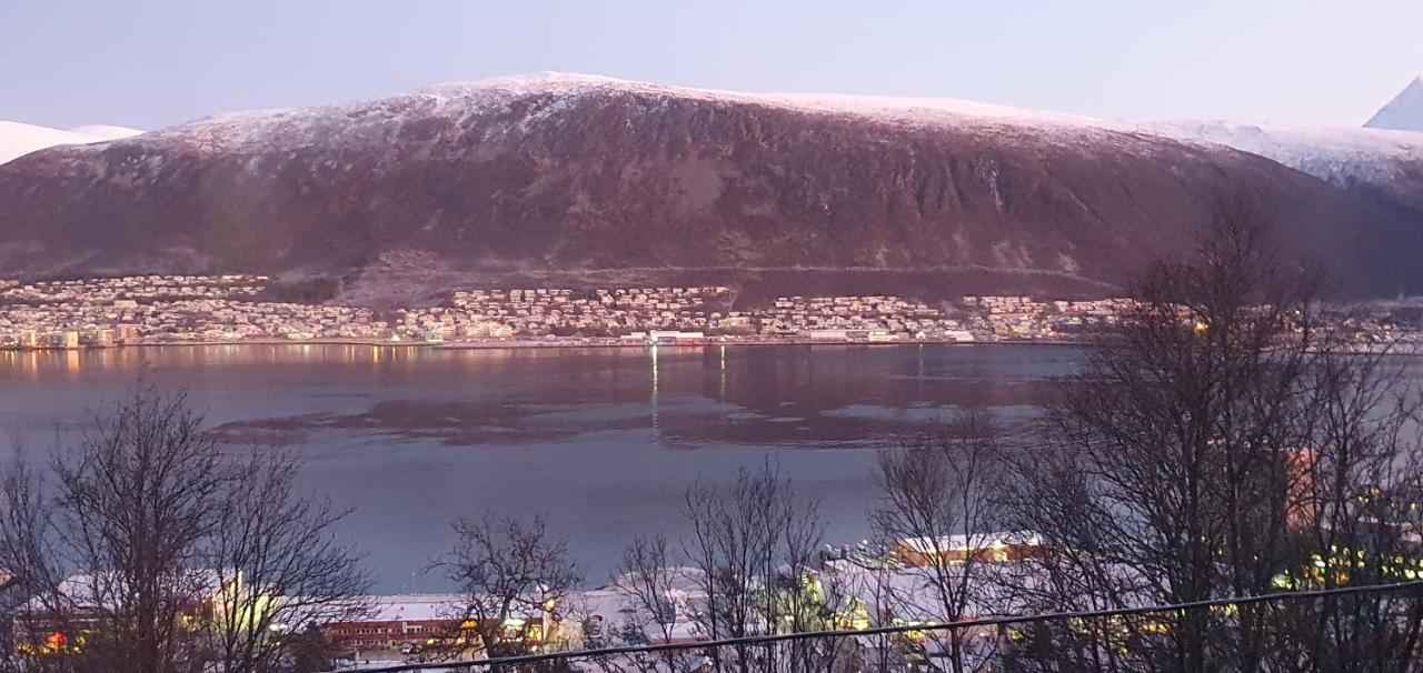 Apartamento Tromsoapartment Silent Area With View I Have Warm Caravan For Rent Same Place, 4 People *