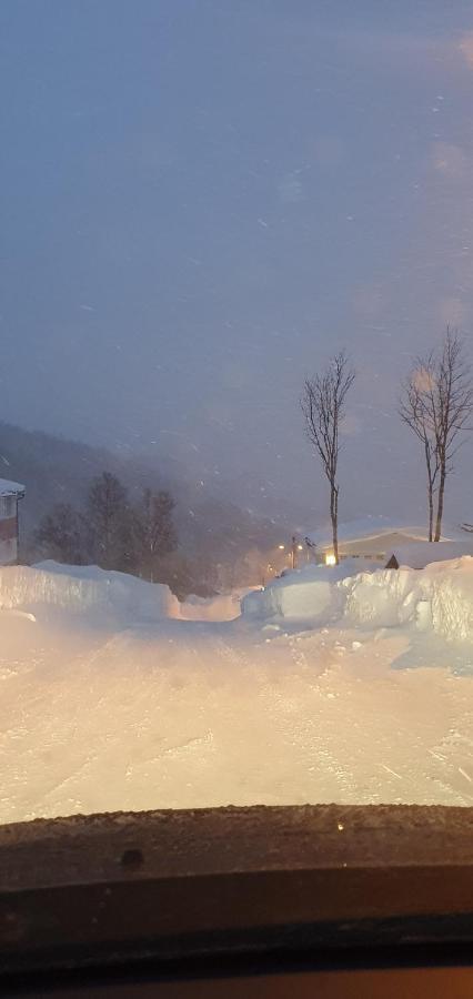 Tromsoapartment Silent Area With View I Have Warm Caravan For Rent Same Place, 4 People Apartamento Tromsø