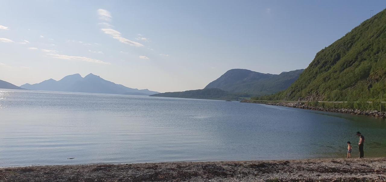 Tromsoapartment Silent Area With View I Have Warm Caravan For Rent Same Place, 4 People Apartamento Tromsø