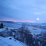 Tromsoapartment Silent Area With Nice View I Have Warm Caravan For Rent Same Place, 4 People